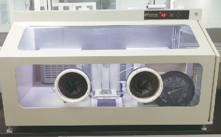 臺式控濕操作箱